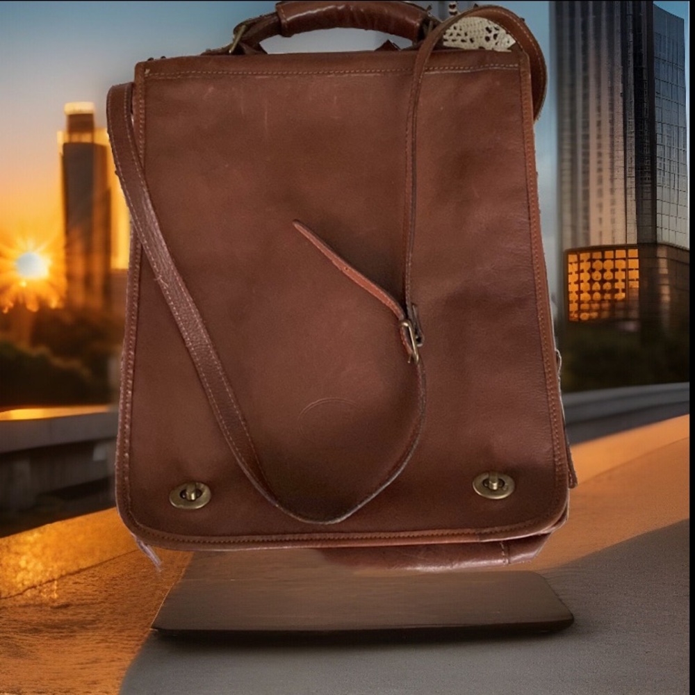 Firenze Italian  leather convertible messenger backpack bag Florence Italy nice